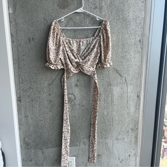 Amable Top - Picture 4 of 4